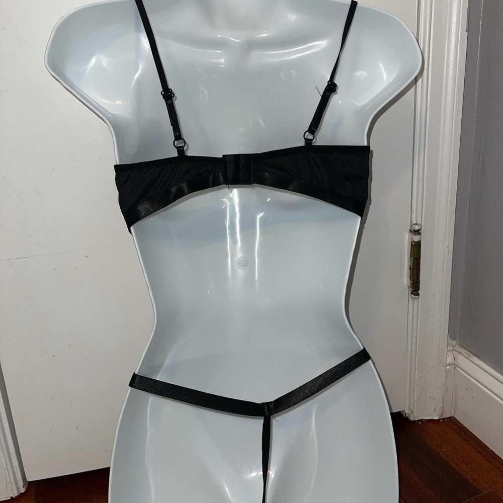 Black lingerie set - Picture 6 of 6